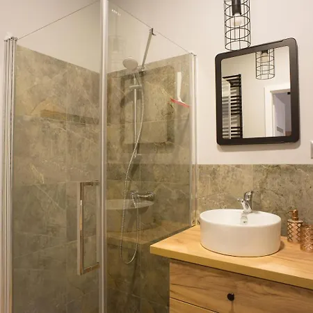 Apartament Na Piernikowym Z Miejscem Postojowym Thorn Exterior foto